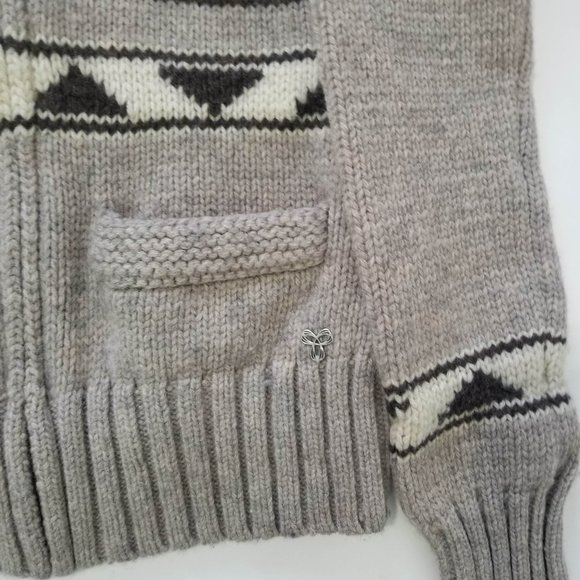Aritzia TNA Zip Cardigan Sweater - Picture 5 of 9